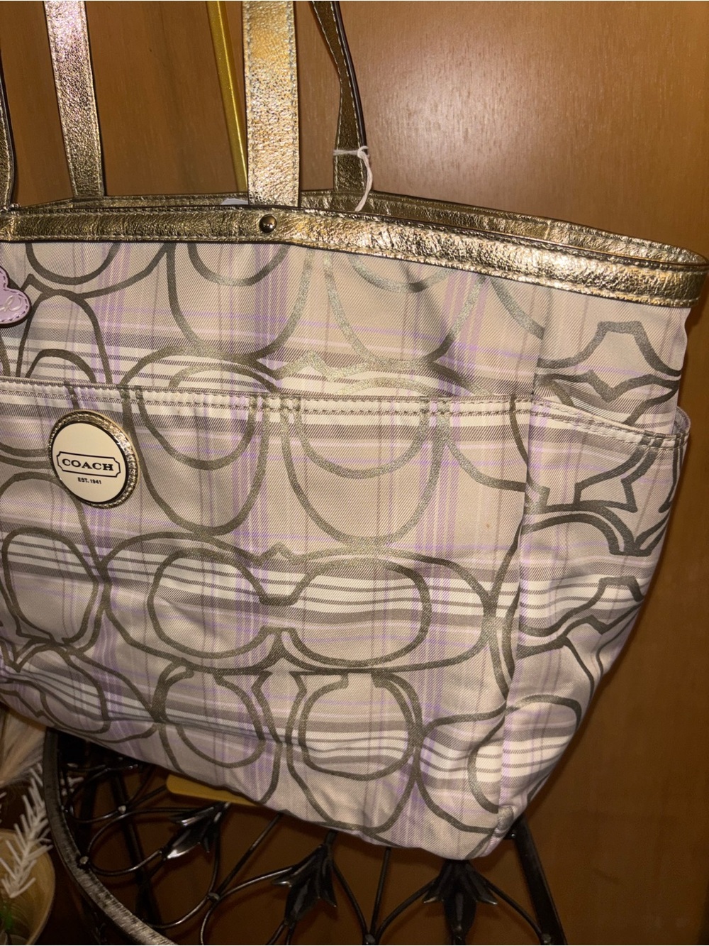 Coach F17137 Signature Tote in Pale Pink with Metallic Gold Trim - Picture 5 of 17